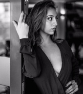 Shima - Curvy Model