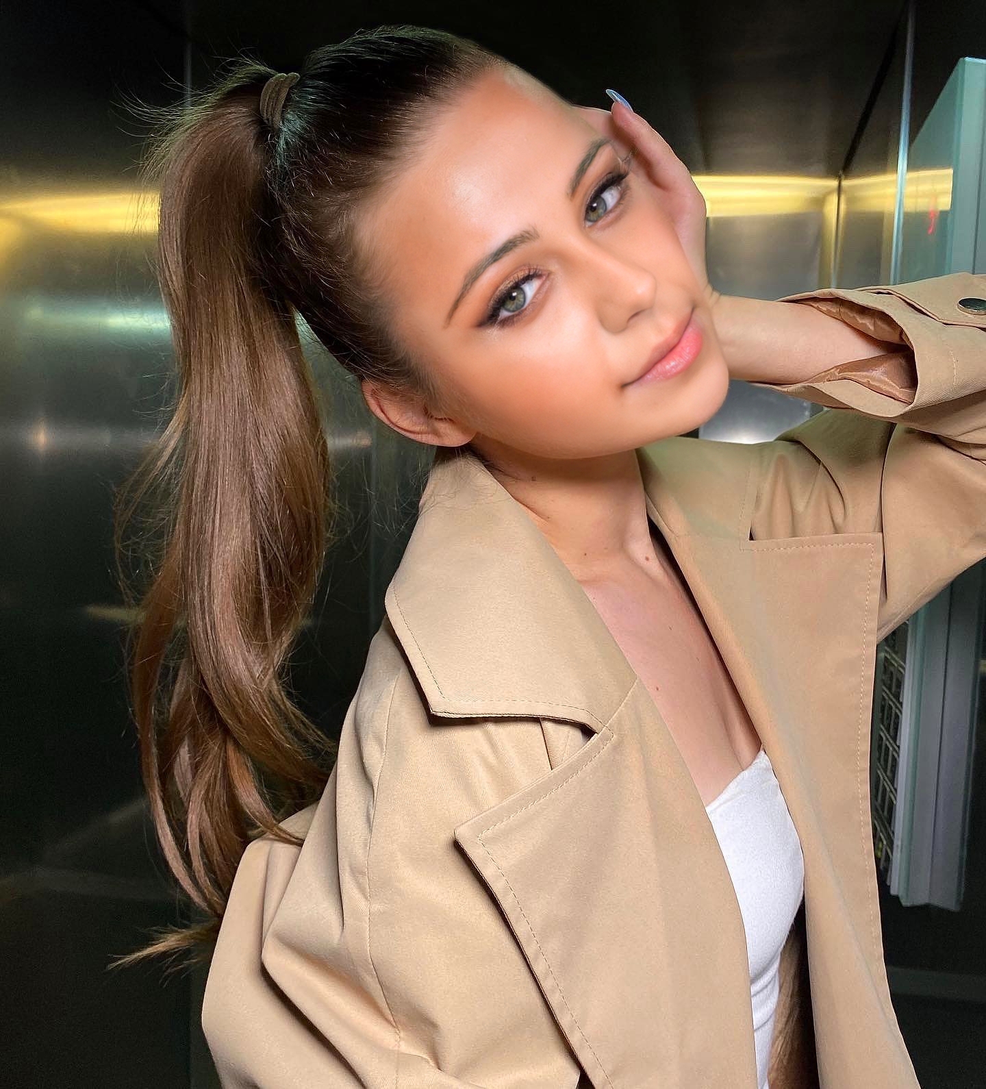 nimoonia - Cute Model Sarahisizzu